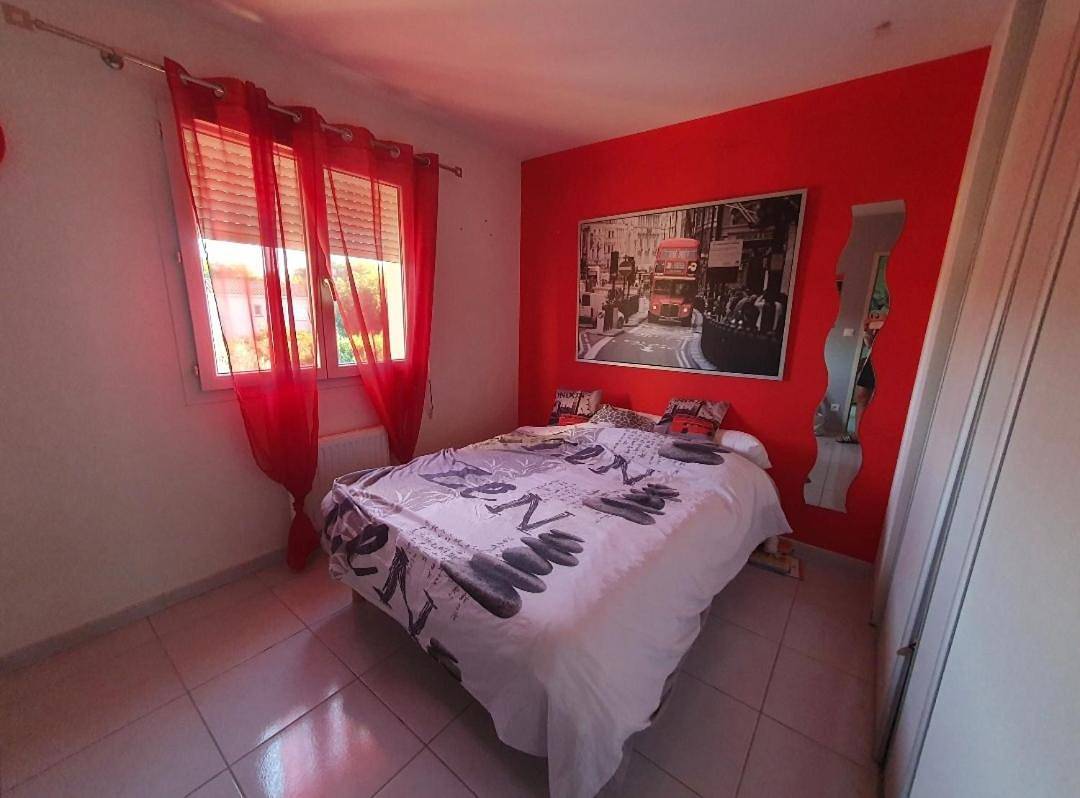 Double Room with Shared Bathroom in Ayguesvives, Lauragais