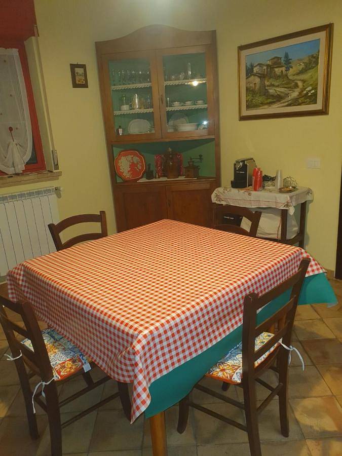 Location de vacances pour 3 personnes, avec jardin à Mozzagrogna - 2