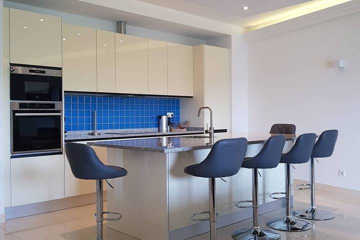 Holiday rental for 7 people, with balcony and pool in Lagos