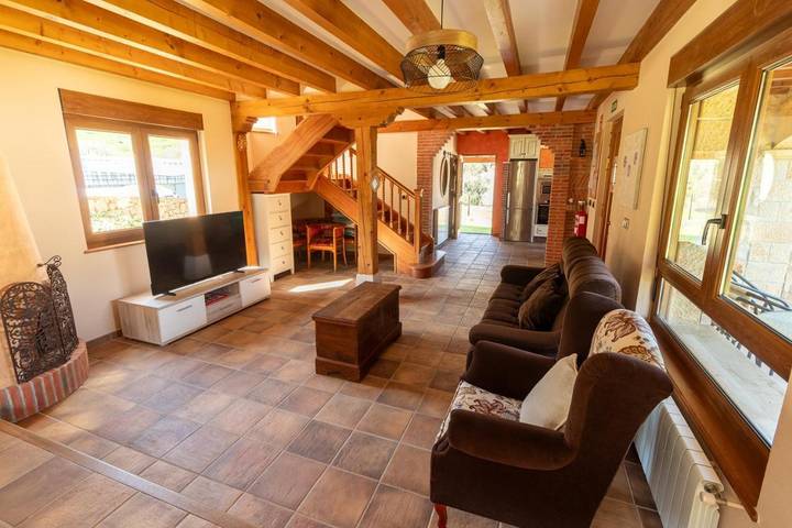 Casa de vacaciones para 6 personas, con jardín además de vistas y balcón en Valle del Pas-Pisueña - 3