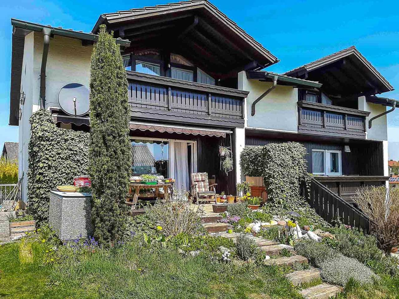 Ferienwohnungen am Hasenweg - Ferienwohnung Enzian mit Blick auf die Morgensonne in Ruhstorf an der Rott, Ostbayern