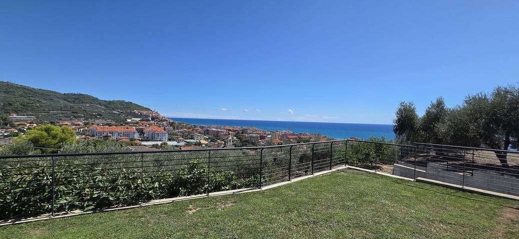 Villa Pineta della Rovere - Verdemare in San Bartolomeo al Mare, Riviera di Ponente