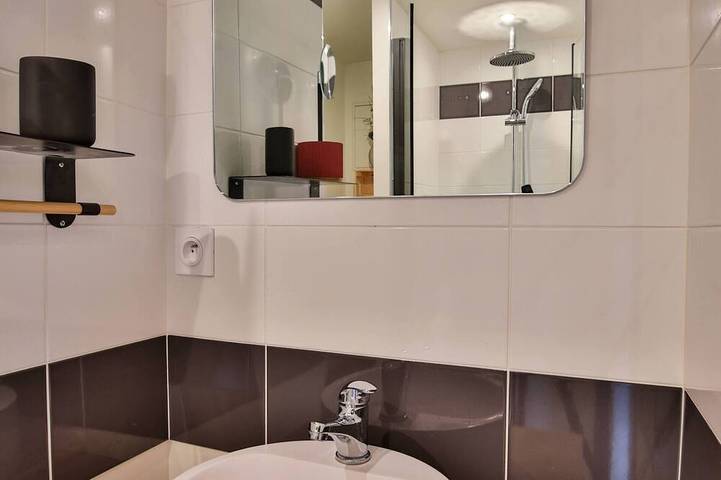 Chalet-Caraibes-Confortable-Baño para personas con movilidad reducida-Sin ven... in Clermont-Créans, Sarthe