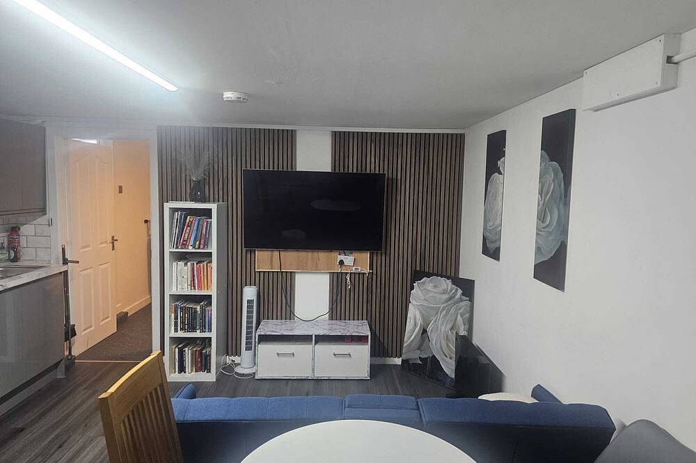 River View Flat, 5 minutes Drive to Bluewater and Greenhithe Station in Swanscombe and Greenhithe, Dartford