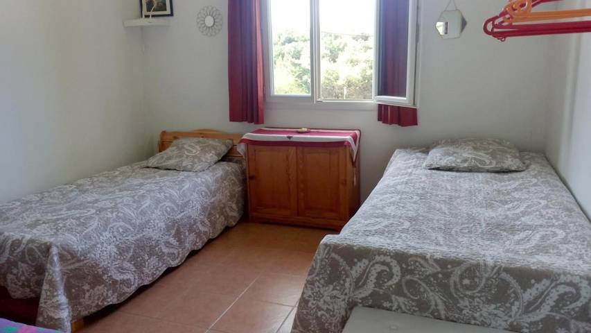 Chambre d’hôte pour 3 personnes, avec vue et jardin à Régusse - 3