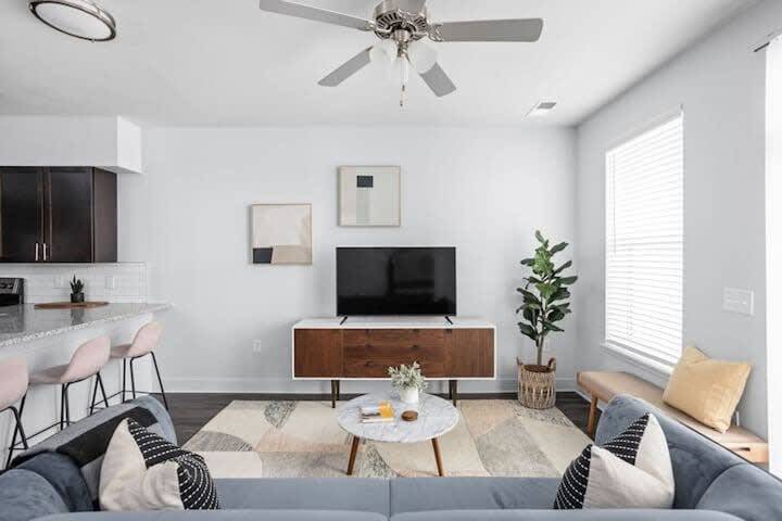 Vacation rental for 10 people, with pool, kid friendly in Indiana