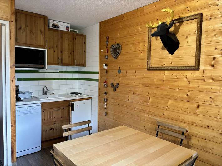 Appartement entier, Enchanteur 2 pièces pour 4 pers. avec balcon, Alpe d'Huez - proche pistes et centre in Huez, Parc national des Écrins
