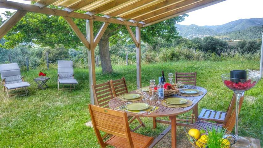 Casa vacanza per 6 persone, con panorama e giardino, con animali domestici - 1