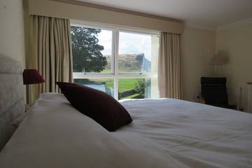 Holiday Home for 8 People in Edinburgh, Edinburgh and Lothian, Photo 3