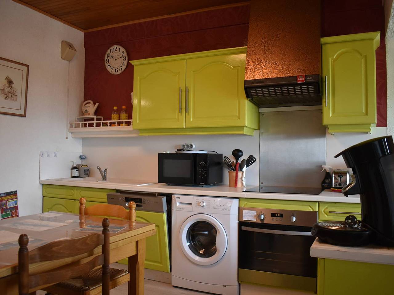 Apartamento entero, Amplio apartamento para 7 en el centro de Font-Romeu con vista a los Pirineos in Font-Romeu-Odeillo-Via, Parque Natural Regional de los Pirineos Catalanes