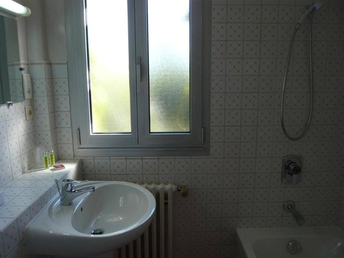 Double Room in Le Blanc-Mesnil, Seine-Saint-Denis