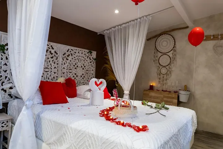 Alojamiento y desayuno para 2 personas, con jacuzzi y jardín - 1