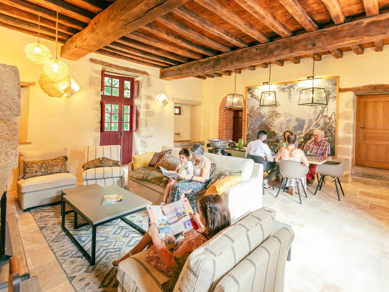 Château historique avec jardin, jacuzzi et équipements de détente - 10 personnes in La Rabatelière, La Roche-sur-Yon region