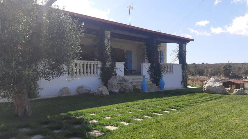 Casa vacanza per 3 persone, con Balcone e Terrazza nonché Giardino e Piscina a Uggiano la Chiesa