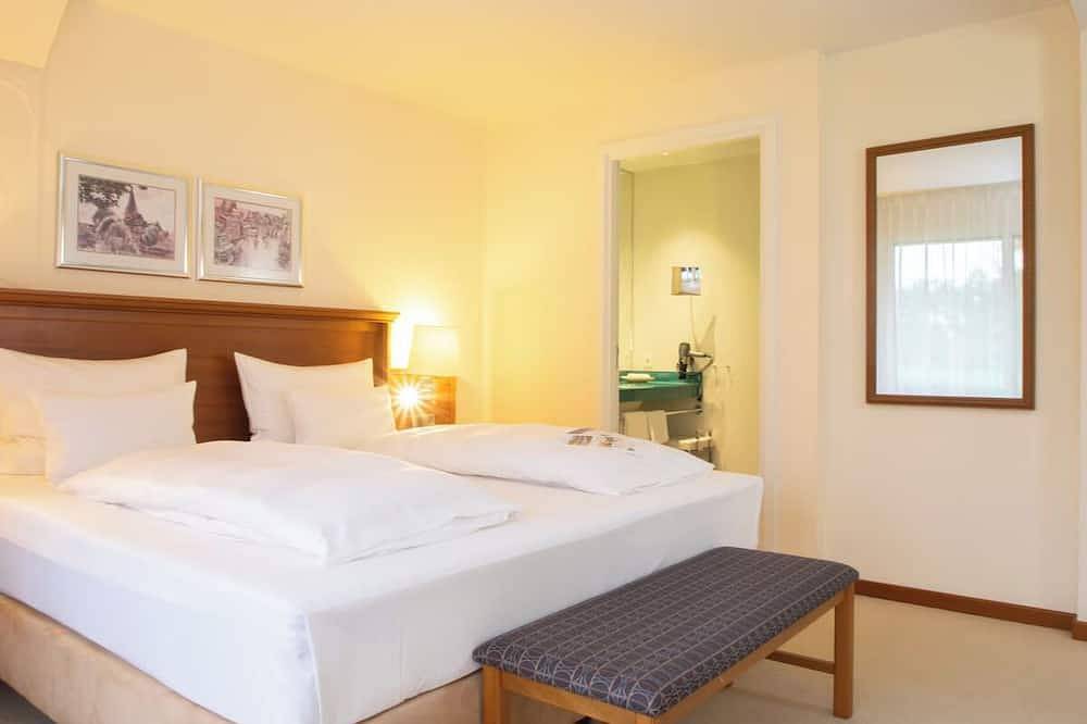 Gorgeous Twente Garden-View Room for Your Peaceful Stay - w/ Private Sun Terrace in Ootmarsum, Twente