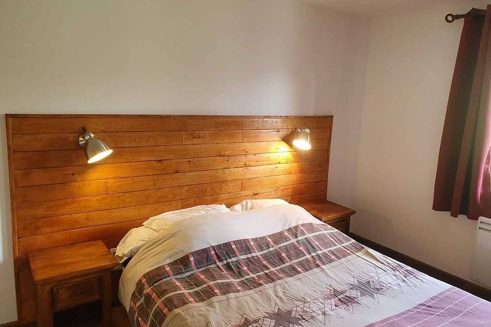 Entire apartment, Stylish apartment in chalet, Val d'Abondance-Portes du Soleil / 1 in Vacheresse, Thonon-les-Bains region