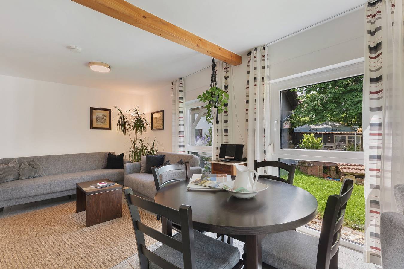 Ganze Wohnung, Ferienwohnung 'Nr3' mit Gemeinschaftsterrasse, Gemeinschaftsgarten und Wi-Fi in Hohenhaslach, Sachsenheim