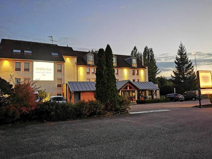 Hôtel pour 2 personnes, avec terrasse et piscine, animaux acceptés