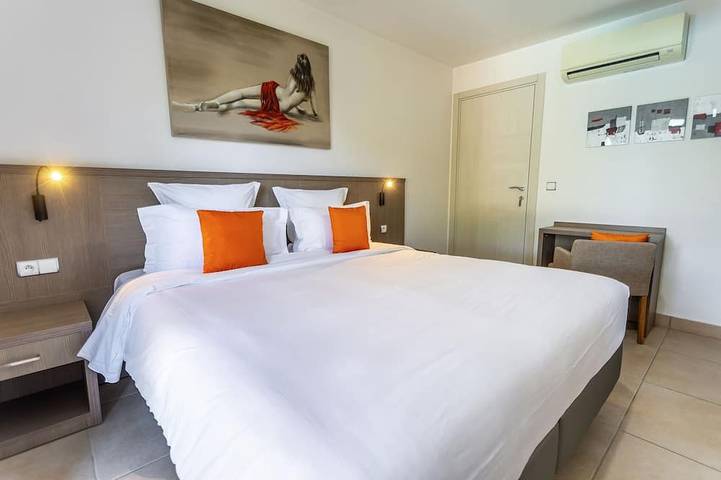 Villa pour 2 personnes, avec Terrasse et Jardin ainsi que Piscine et Sauna à Calvi - 3