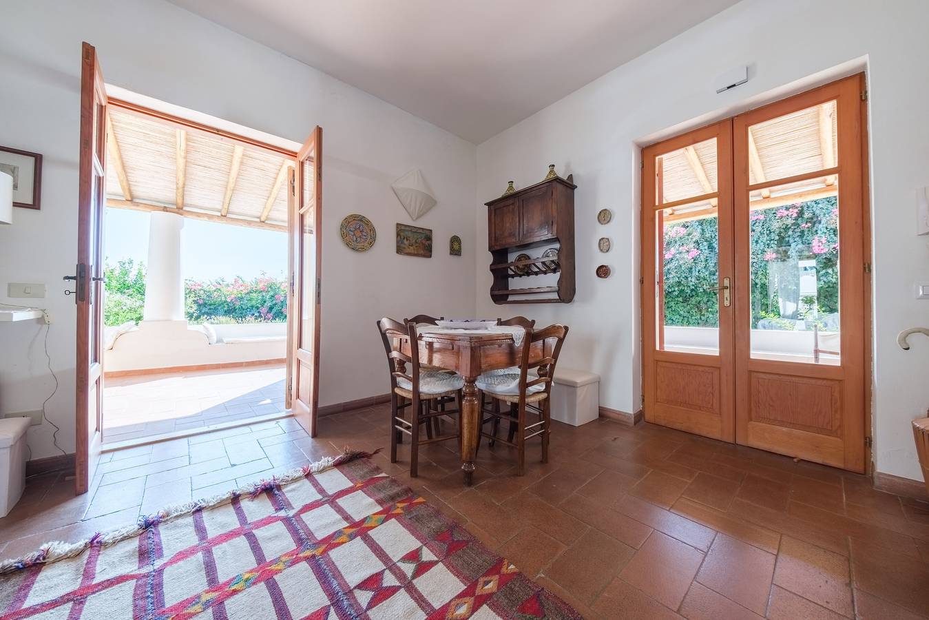 Villa 'Valle Canale Grande' con Vista Mare, Terrazza Privata e Wi-Fi in Lipari