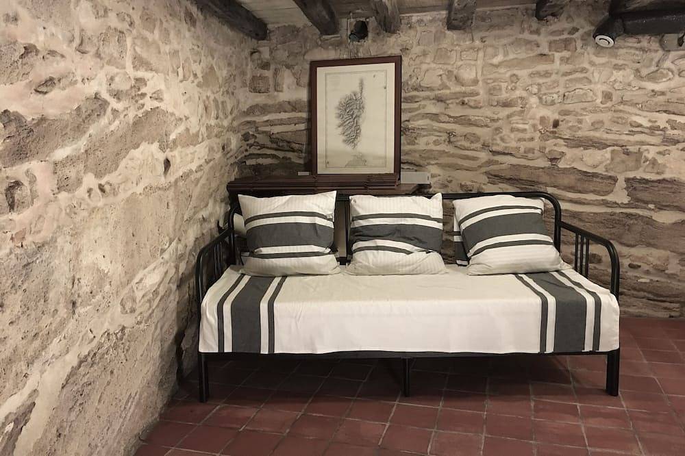 Appartamento intero, Grande casa bifamiliare del Xiv secolo ristrutturata / climatizzata / Internet Città alta Bonifacio in Bonifacio Corsica, Sartène e dintorni