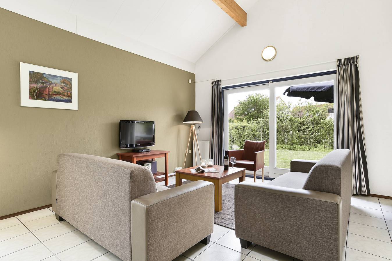Landal Beach Resort Ooghduyne — 6-persoons villa in Julianadorp, Nederlandse Noordzeekust