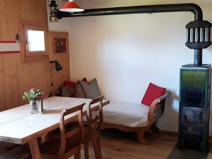 Geheel vakantieappartement, Maiensäss Plattas - 5 bed alpin hut in Sarn, Cazis