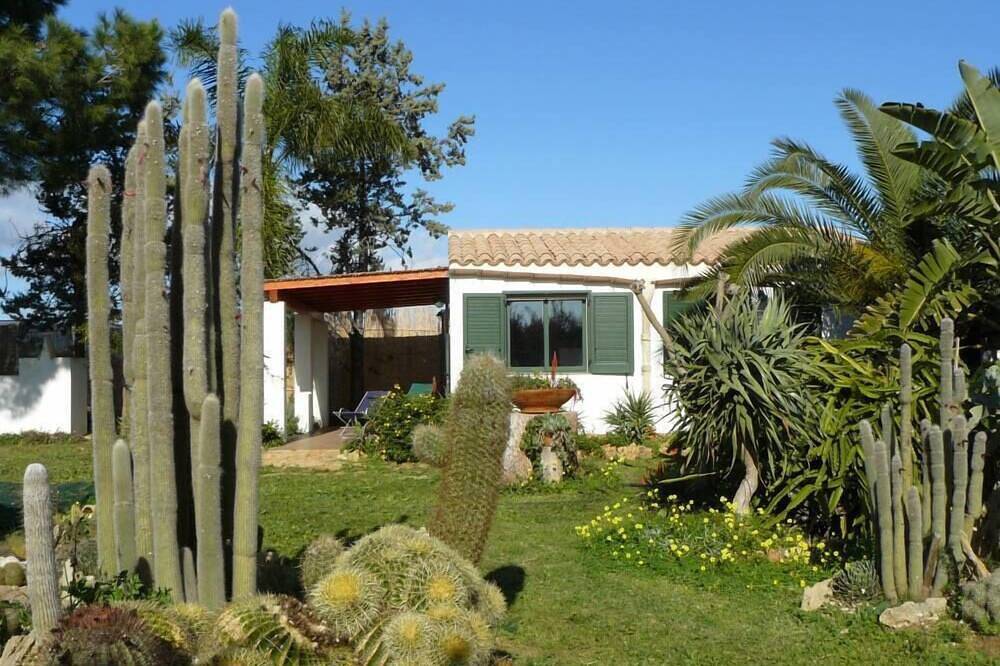 Casa vacanza a Vallo di Mazara a partire da 102€ a notte
