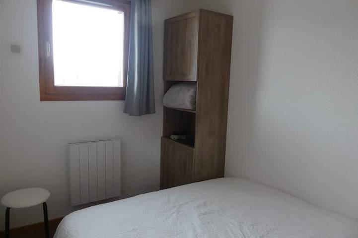 Appartement entier, Appartement chaleureux à 1800 avec accès direct aux pistes in Puy-Saint-Vincent, Parc national des Écrins
