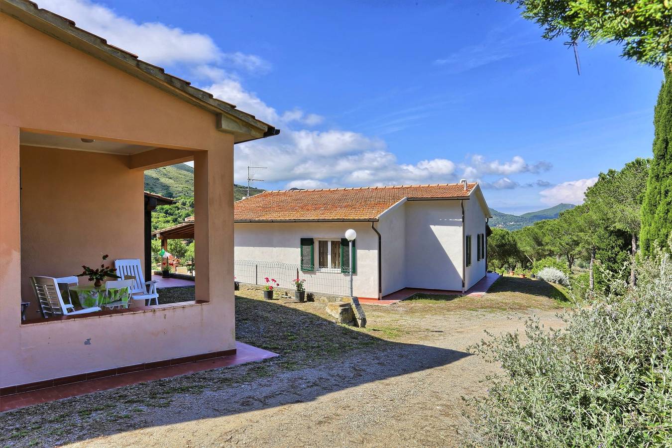 Entire apartment, 360° panoramic view over Elba and the sea - Appartamenti Campo al Pero - 1 in Rio Nell'elba, Elba