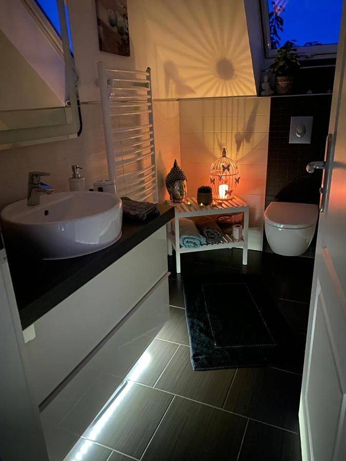 Stay Inn by Pearl - 1 Schlafzimmer - 2 Zimmer - S-Bahn - Parkplatz - Immanuel Krankenhaus - Helios Klinikum in Zepernick, Panketal