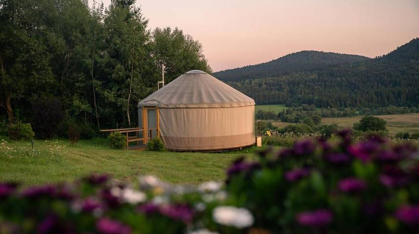 Namiot dla 4 osób, z ogród i widok w Bieszczady