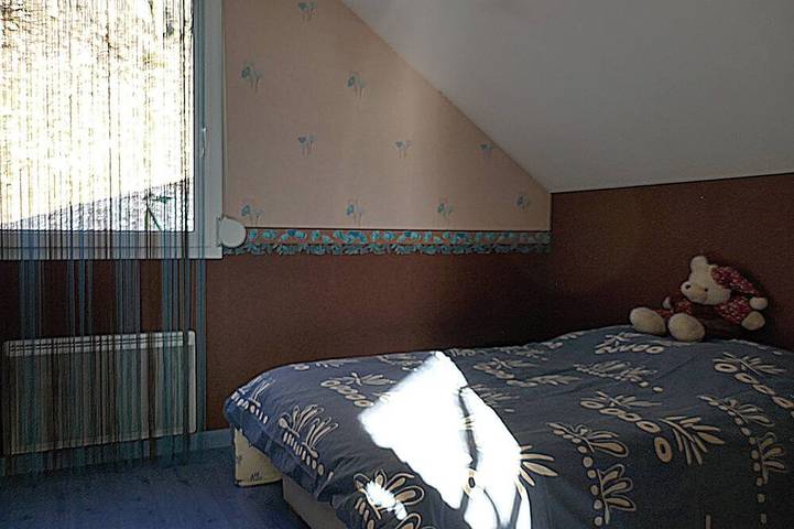 Wooden house for 5 people, forest behind and beautiful view of the Moselotte valley. in Saulxures-sur-Moselotte, Regionaler Naturpark Belchen der Vogesen