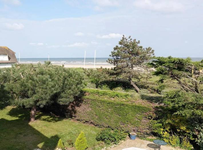 Chalet para 8 personas, con vistas además de terraza y jardín - 1