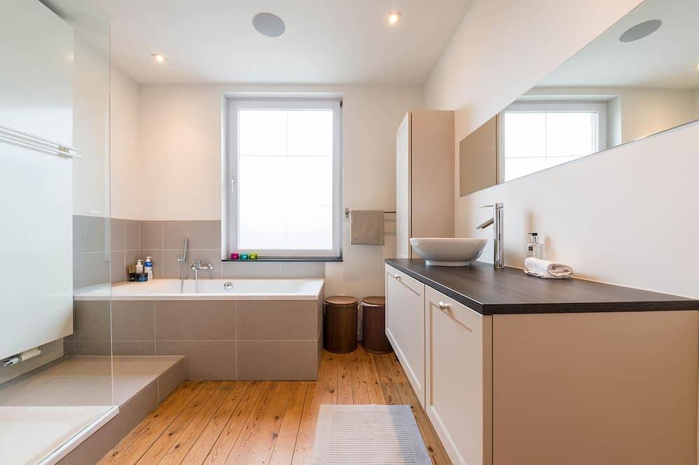 Idónea para niños, recientemente renovado casa 750m del centro de Brujas in Brujas, Provincia de Flandes Occidental