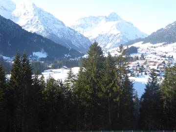 Ferienwohnung für 2 Personen, mit Balkon und Ausblick im Kleinwalsertal