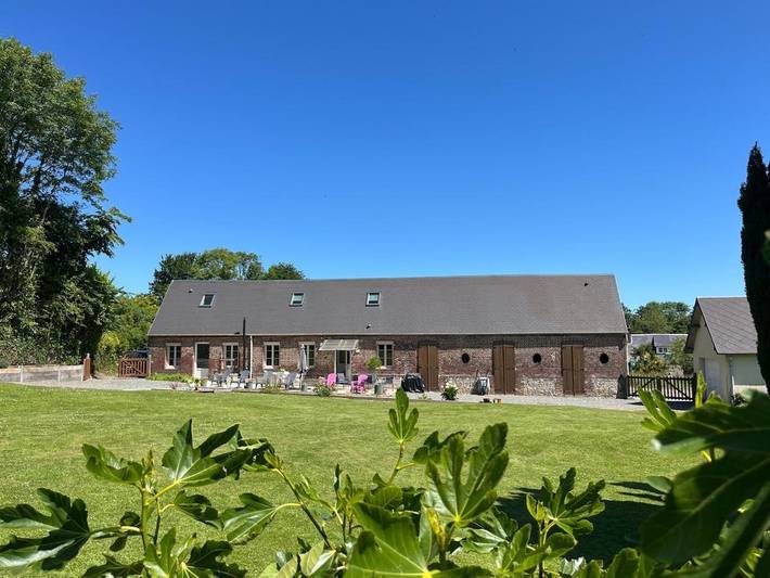Location de vacances pour 8 personnes, avec Terrasse ainsi que Jardin et Vue dans Auberville-la-Manuel