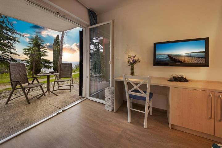 Hôtel pour 2 personnes, avec Balcon et Terrasse ainsi que Jardin et Piscine