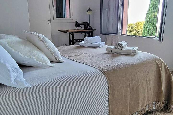 Location de vacances pour 11 personnes, avec piscine et jardin, animaux acceptés à Suzette - 4