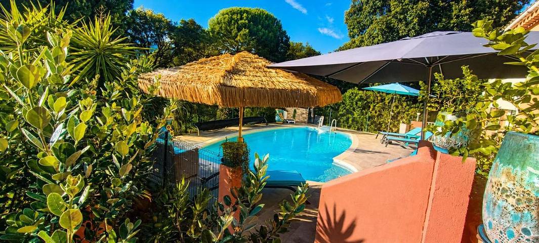 Maison d’hôte pour 2 personnes, avec Balcon et Terrasse ainsi que Jardin et Piscine en Corse-du-Sud