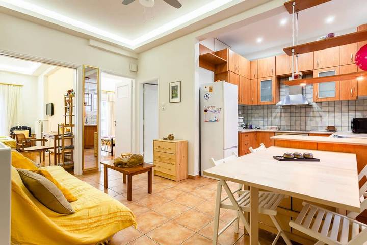 Ganze Wohnung, Zografou's Hidden Gem - Athens Charming Home in Zentral-Athen, Zografou