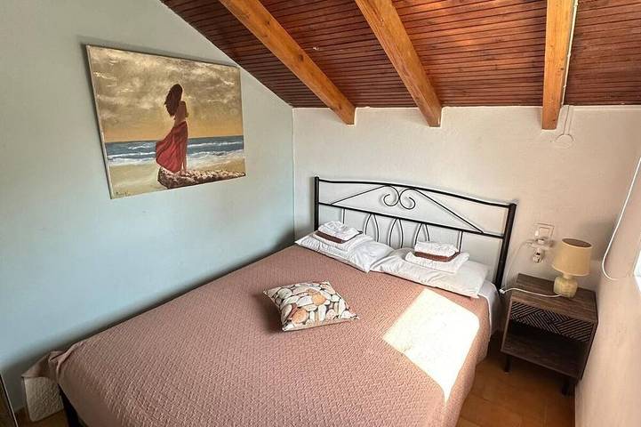 Seafront Paradise with sand Yard 10 m. from Beach! in Plataniás, Région de la Canée