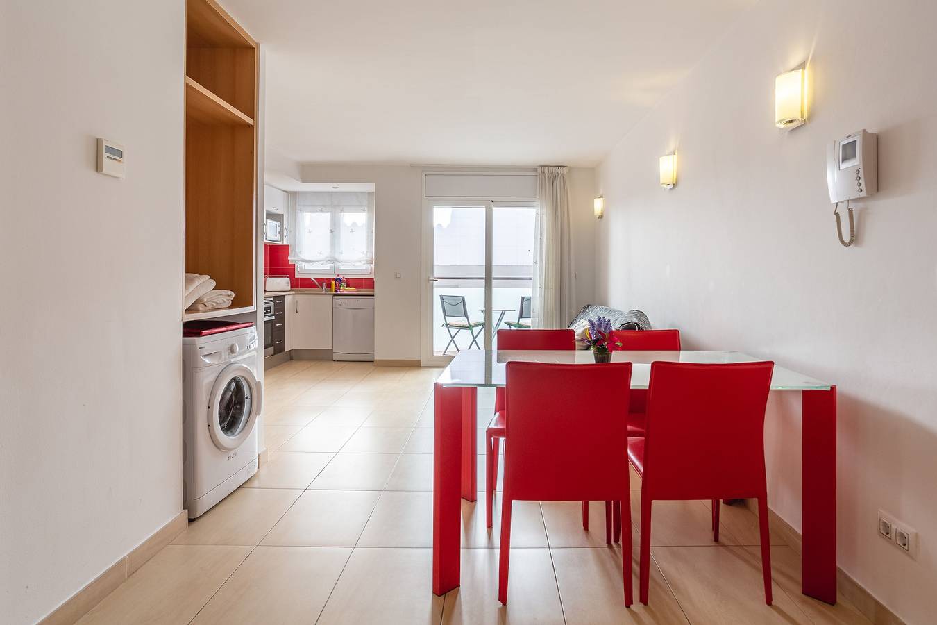 Appartement entier, Appartement 'S22 Sa Caleta' avec vue sur la mer, Wi-Fi et climatisation in Central Lloret de Mar, Lloret de Mar