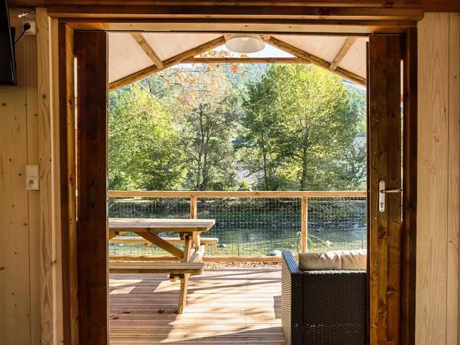Camping Des Gaves - Unique 5 persons - Cabane sur Pilotis 3 Pièces 5 Personnes in Laruns, Béarn