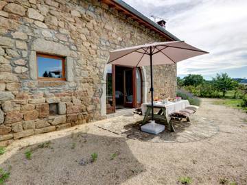 Gîte pour 6 Personnes dans Les Salles, Massif central, Photo 1