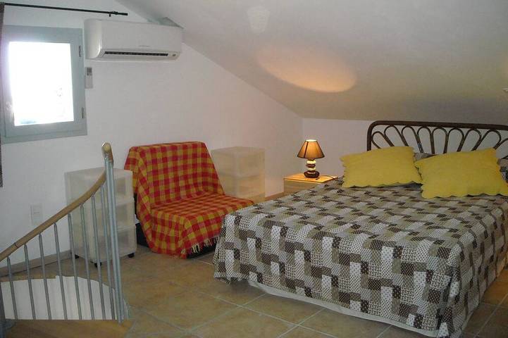 Location de vacances pour 8 personnes, avec terrasse et jardin à Ersa - 2