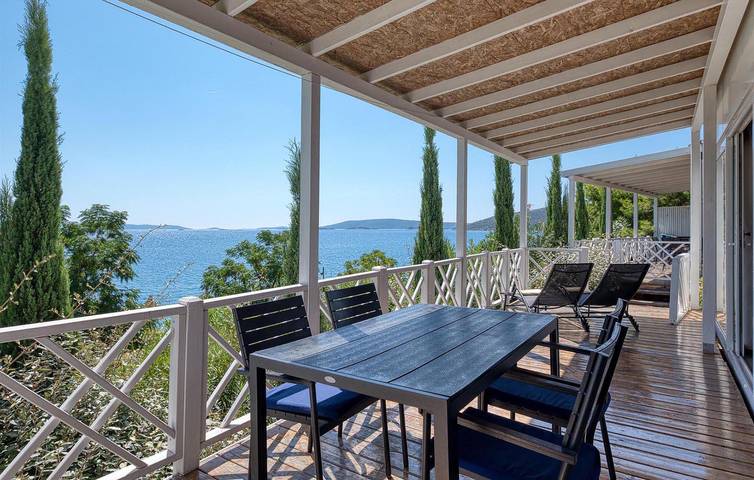 Camping pour 6 personnes, avec terrasse et piscine, adapté aux familles dans Split-Dalmatie - 2