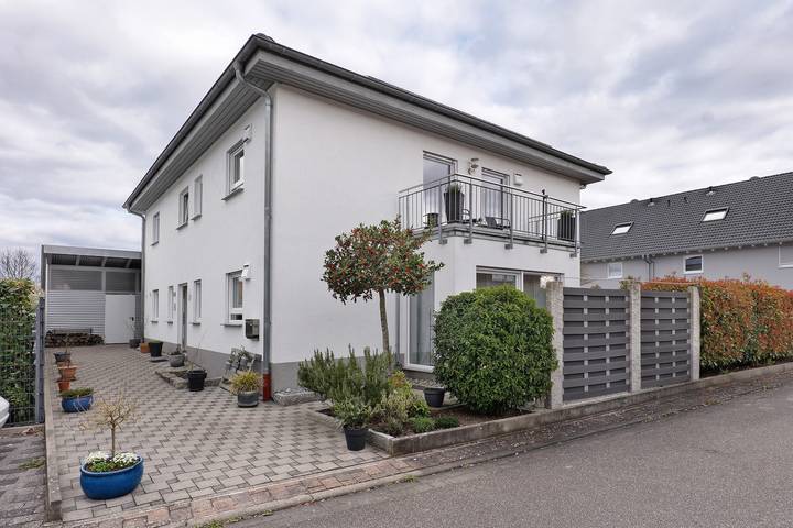 Ferienwohnung für 4 Personen, mit Balkon in Jockgrim, Rheinebene