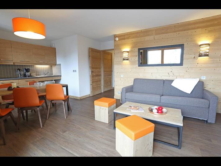 Location de vacances pour 8 personnes, avec piscine ainsi que sauna et balcon/terrasse, adapté aux familles dans Les Menuires