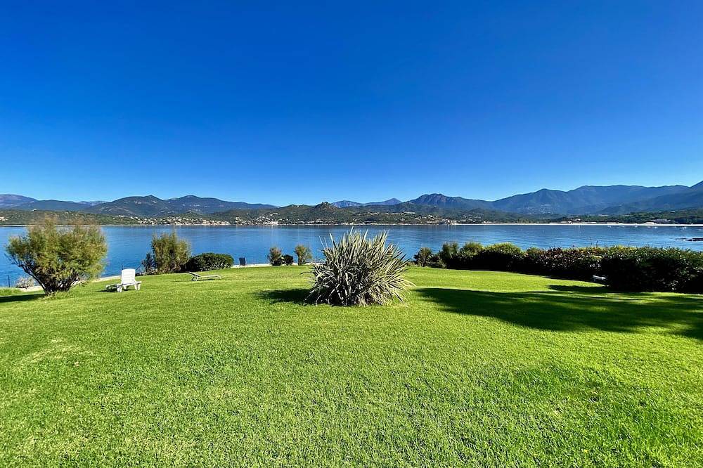 Appartement entier, Appartement vue mer et montagne, à l’étage in Calcatoggio, Région d'Ajaccio